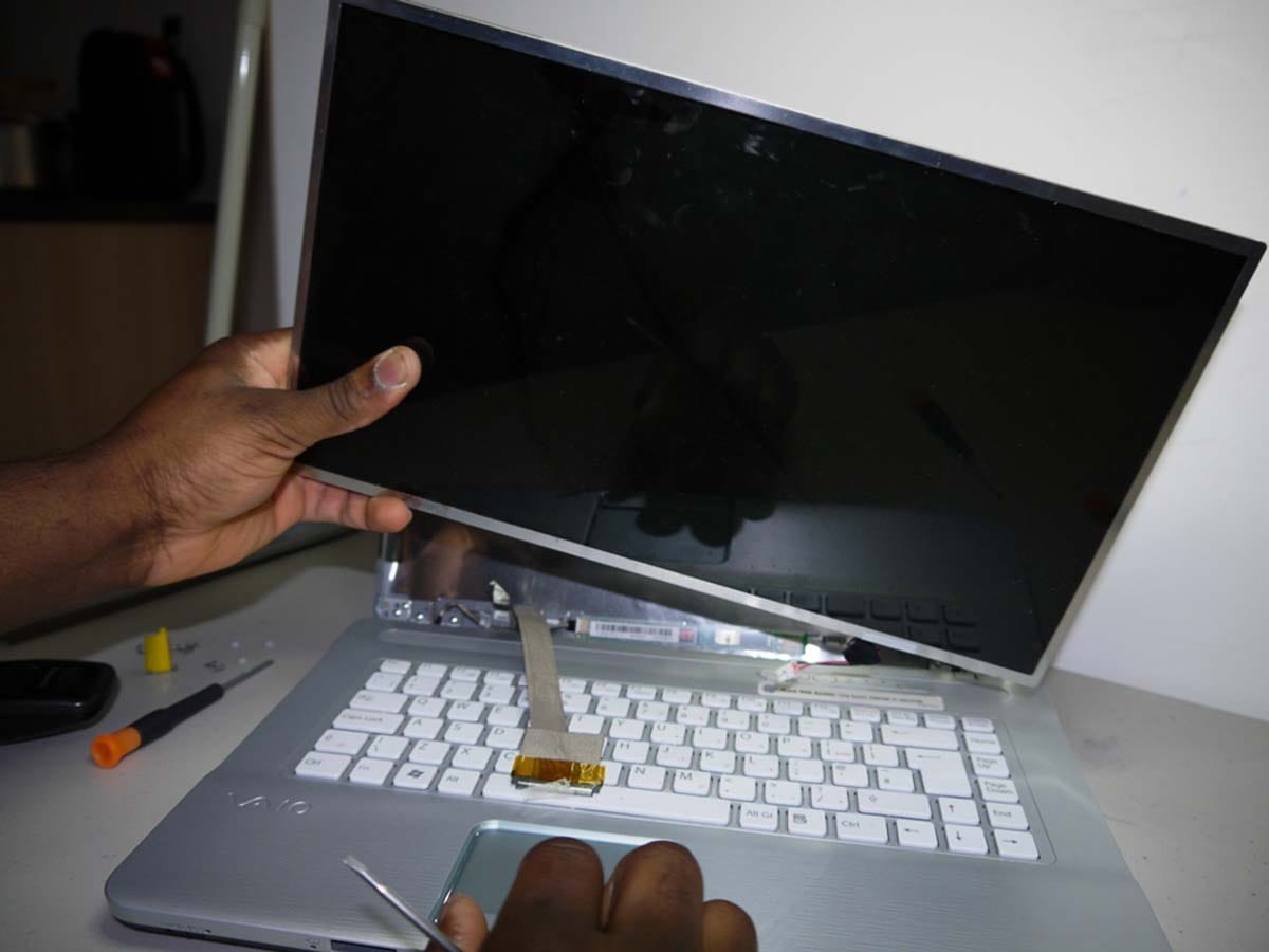 Замена экрана ноутбука Sony в Нижнем Тагиле